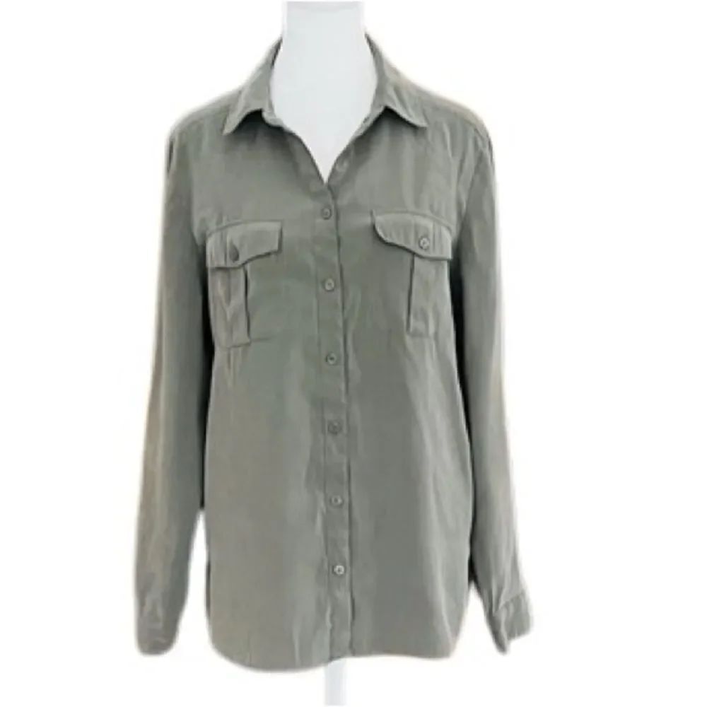 Chico’s Olive Button-Up Microfiber Shirt size 1, Medium/size 8